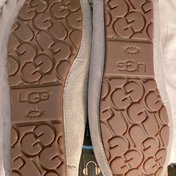 Grey Ugg Slippers / Moccasins - Picture 3 of 3